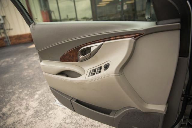 Buick LaCrosse  2010