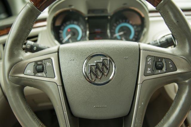 Buick LaCrosse  2010