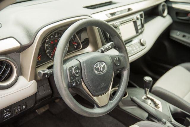 Toyota RAV4  2013