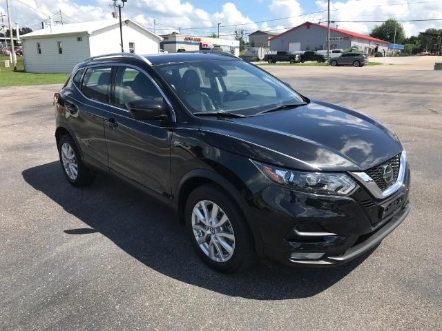 Nissan Rogue Sport  2022