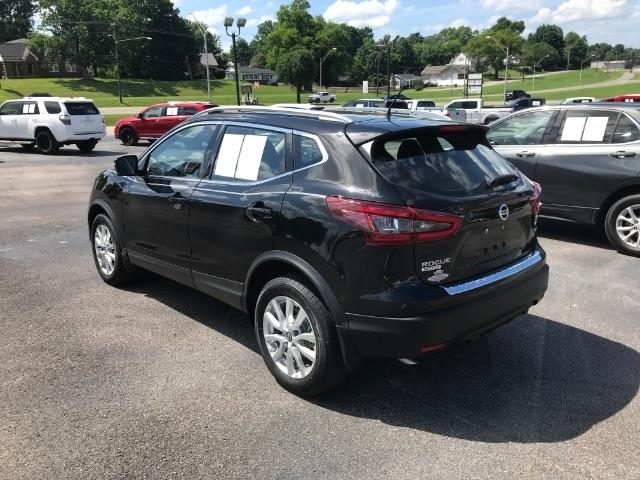 Nissan Rogue Sport  2022