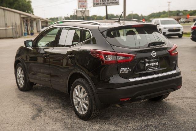 Nissan Rogue Sport  2022
