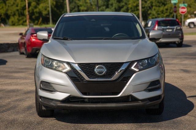 Nissan Rogue Sport  2021