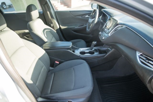 Chevrolet Malibu  2017