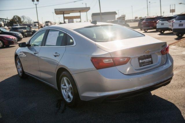 Chevrolet Malibu  2016