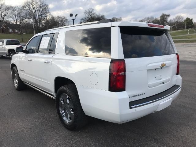 Chevrolet Suburban  2016