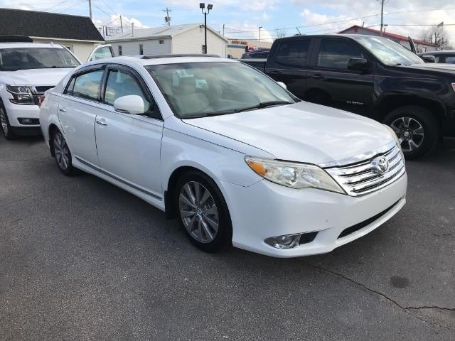 Toyota Avalon  2011