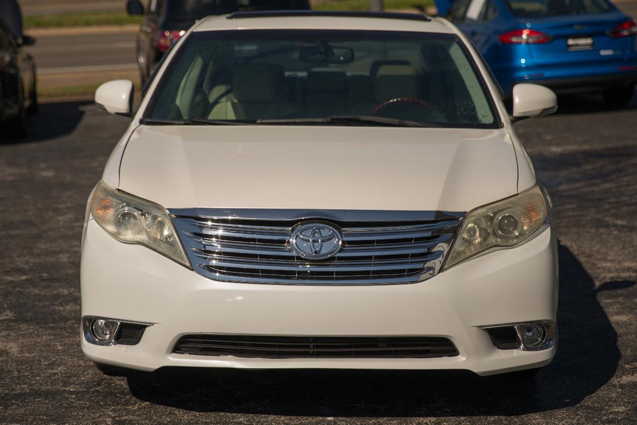 Toyota Avalon Limited 2011