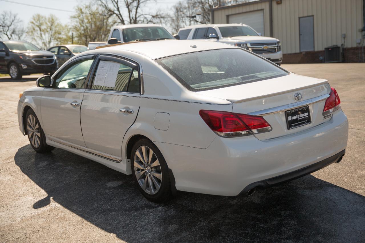 Toyota Avalon Limited 2011