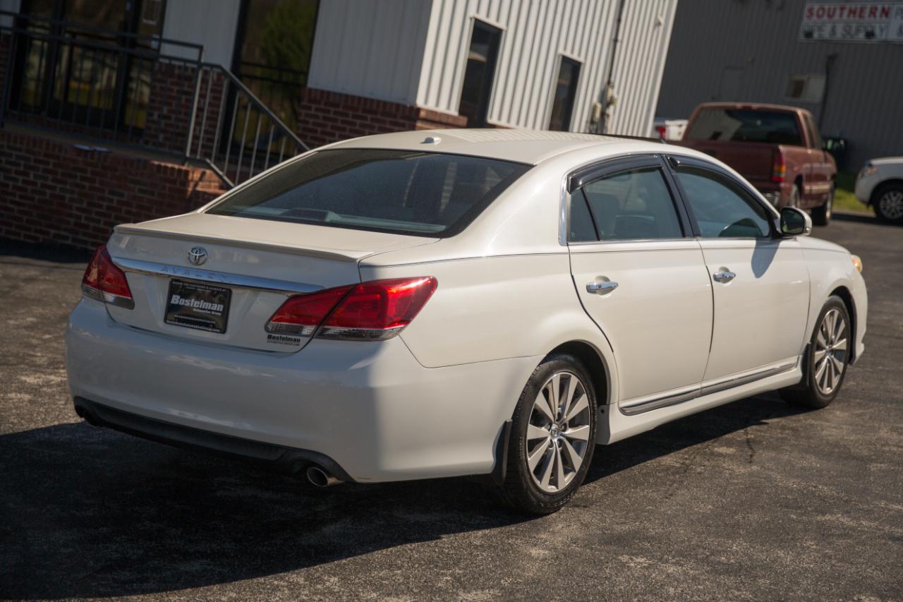 Toyota Avalon Limited 2011