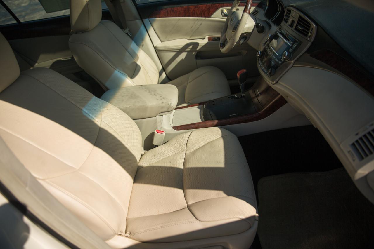 Toyota Avalon Limited 2011