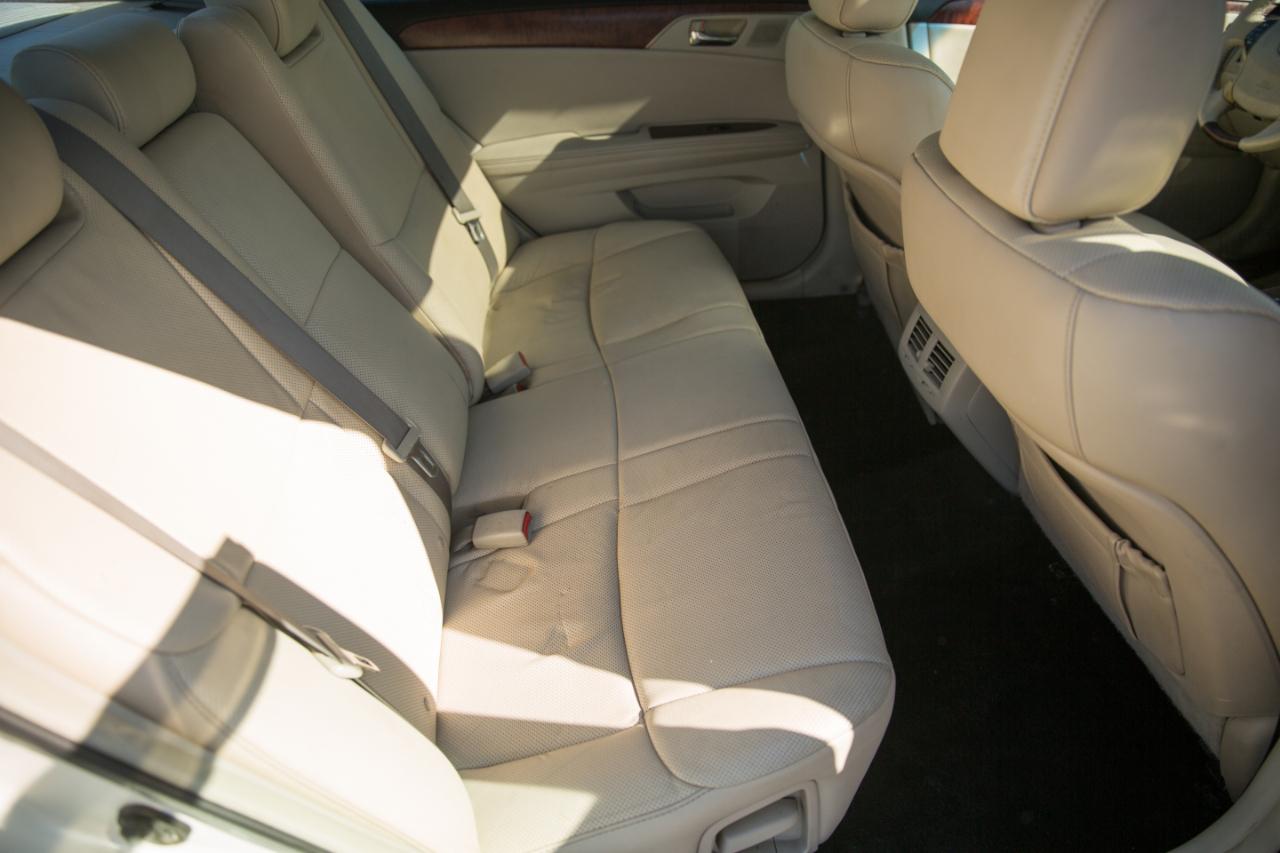 Toyota Avalon Limited 2011