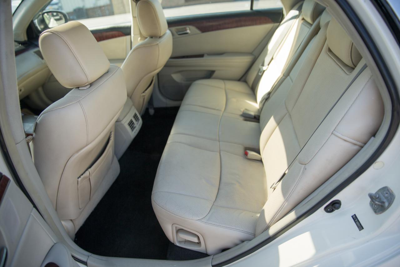 Toyota Avalon Limited 2011