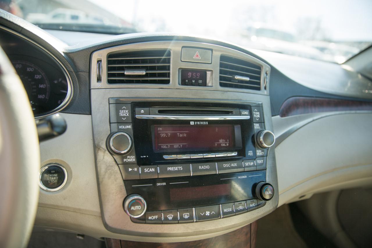 Toyota Avalon Limited 2011