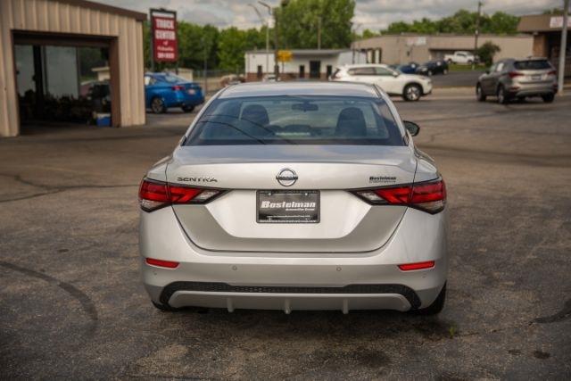 Nissan Sentra  2022