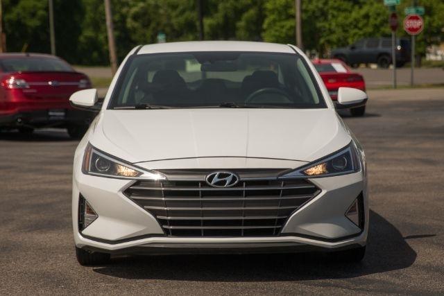 Hyundai Elantra  2020
