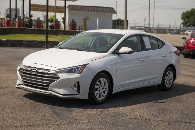 Hyundai Elantra  2020