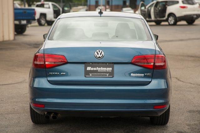 Volkswagen Jetta  2015