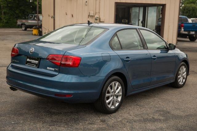 Volkswagen Jetta  2015