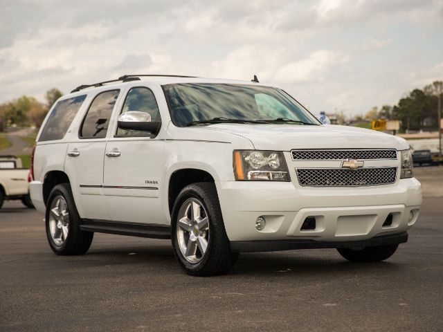 2011 Chevrolet Tahoe LTZ photo 2