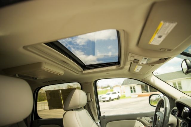 2011 Chevrolet Tahoe LTZ photo 13