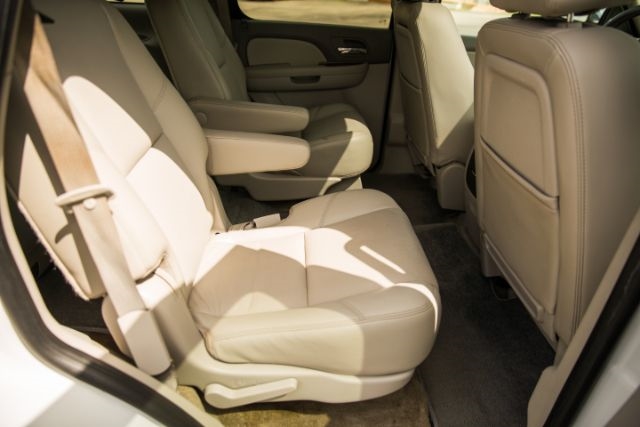 2011 Chevrolet Tahoe LTZ photo 14