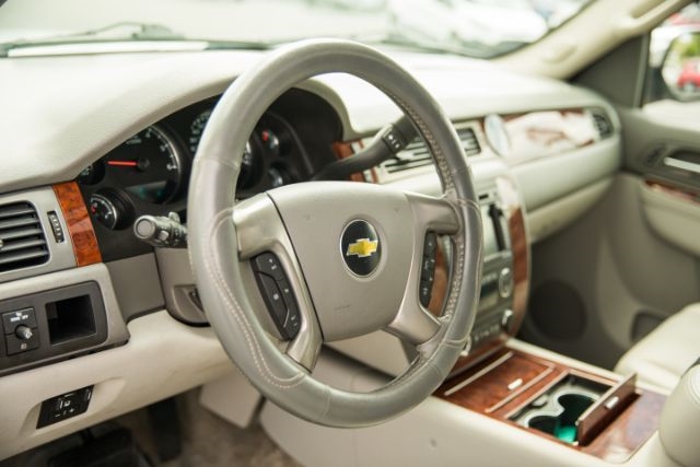 2011 Chevrolet Tahoe LTZ photo 21