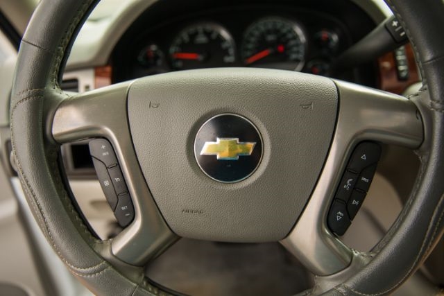 2011 Chevrolet Tahoe LTZ photo 24