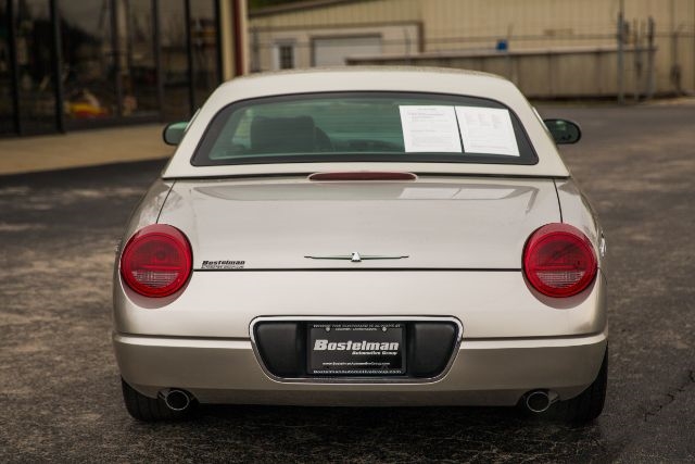Ford Thunderbird  2004