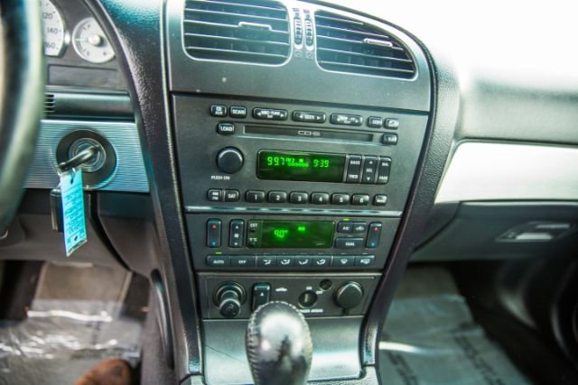 Ford Thunderbird  2004