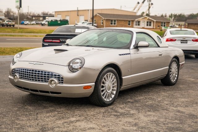 Ford Thunderbird  2004