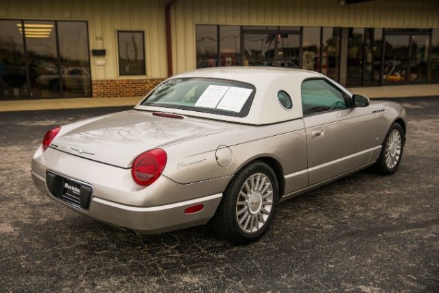 Ford Thunderbird  2004