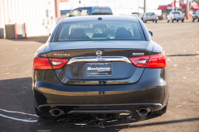 Nissan Maxima  2017