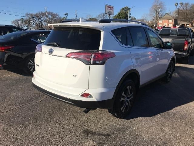 Toyota RAV4  2018