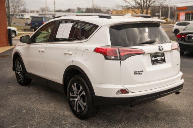 Toyota RAV4  2018