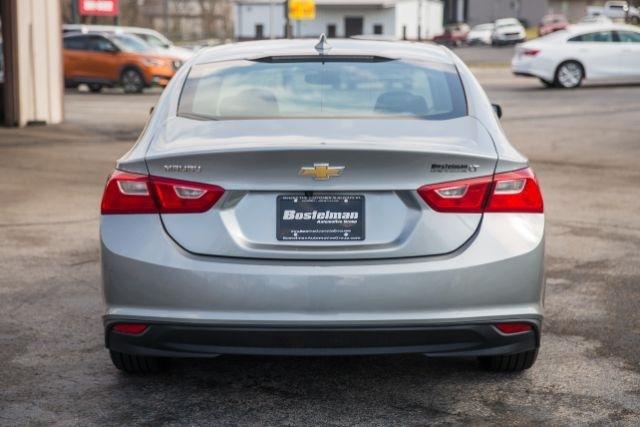 Chevrolet Malibu  2023