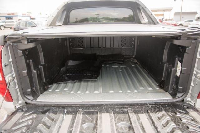 Chevrolet Avalanche  2011