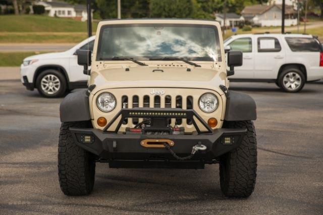 Jeep Wrangler  2011