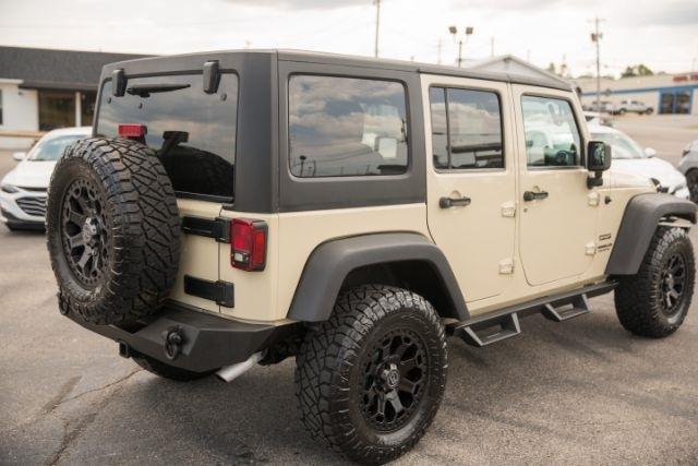 Jeep Wrangler  2011