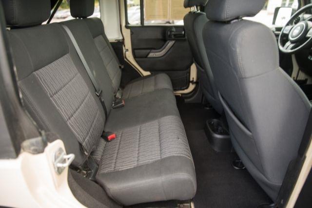 Jeep Wrangler  2011