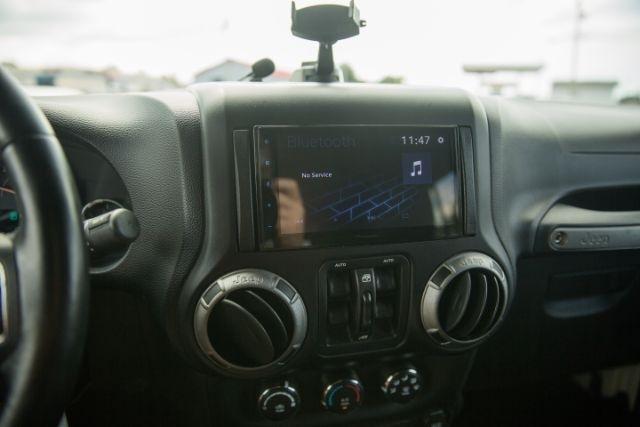 Jeep Wrangler  2011