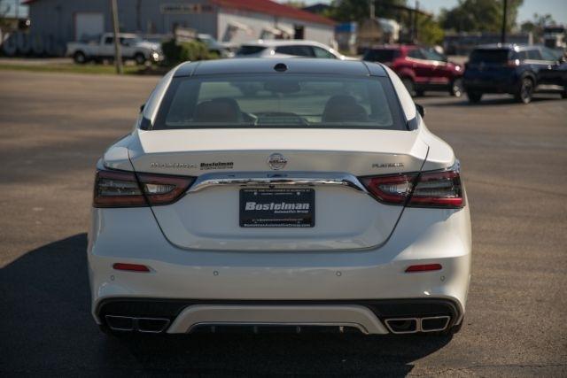 Nissan Maxima  2020