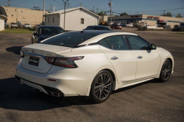 Nissan Maxima  2020