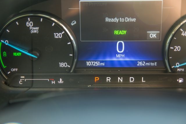 Ford Escape Hybrid  2021