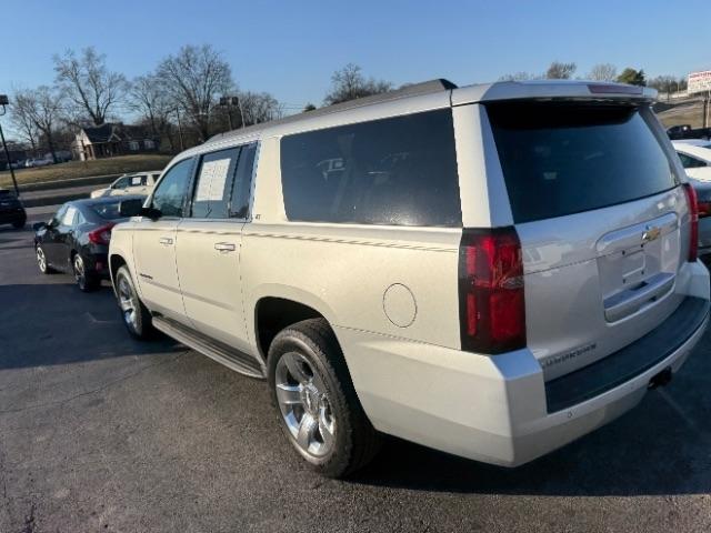 Chevrolet Suburban  2015