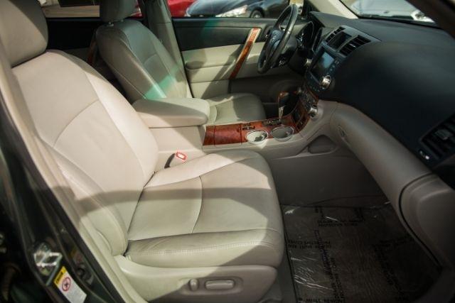 Toyota Highlander  2010