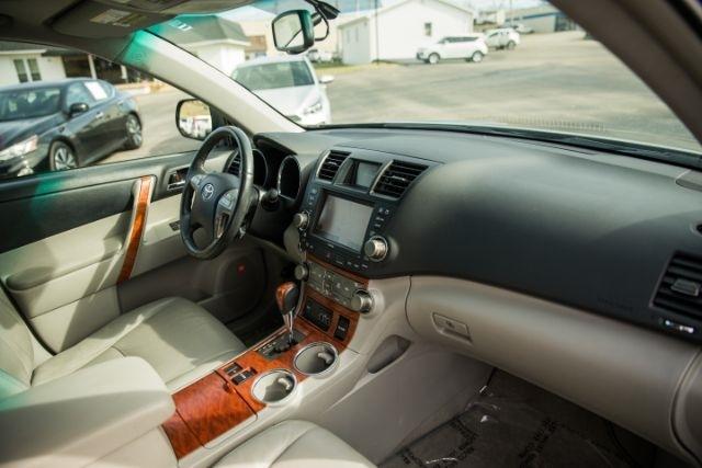 Toyota Highlander  2010