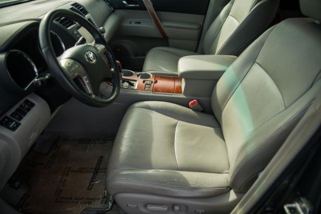 Toyota Highlander  2010