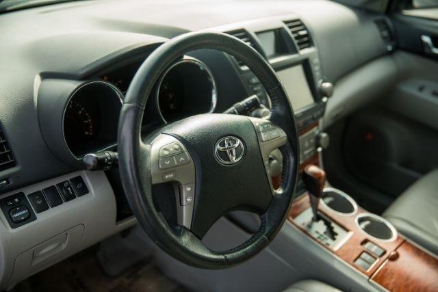 Toyota Highlander  2010