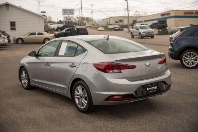 Hyundai Elantra  2020
